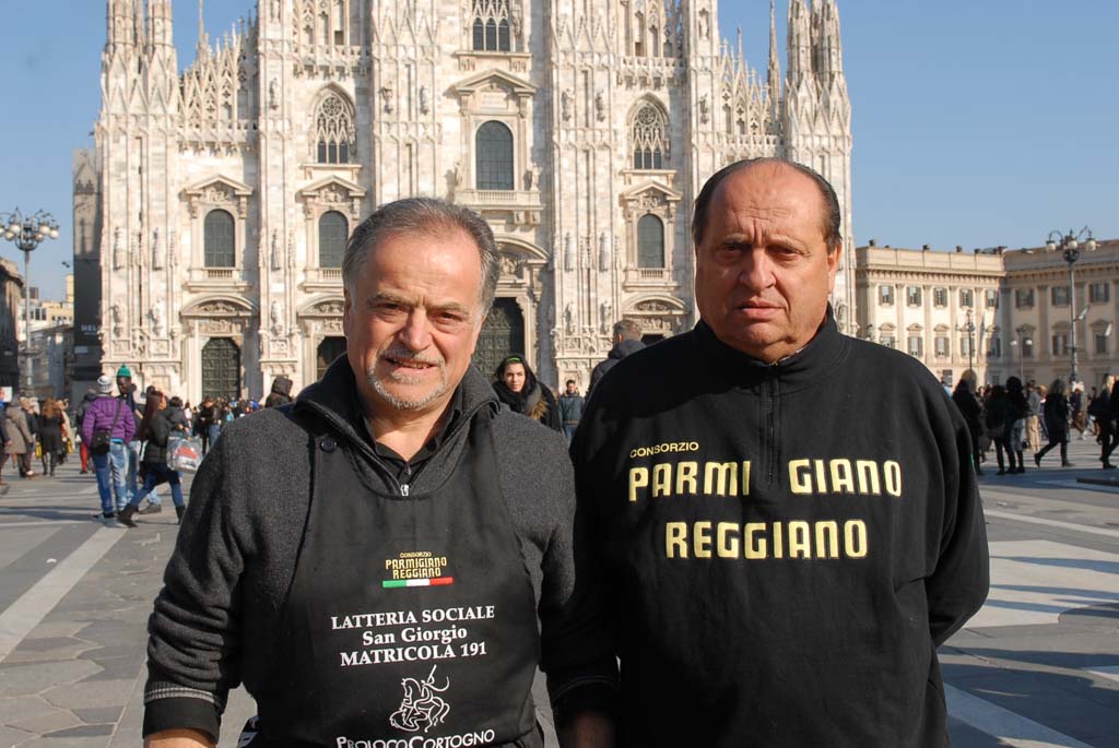 Parmigiano di montagna in Piazza Duomo a Milano - Stramilano 2013